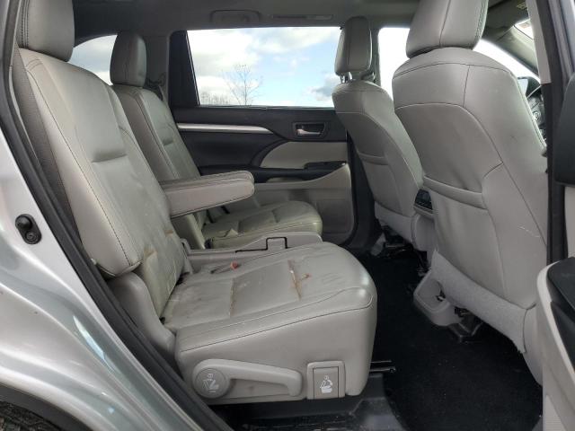 Photo 11 from auction – 2017 TOYOTA HIGHLANDER with VIN 5TDJZRFHXHS367864