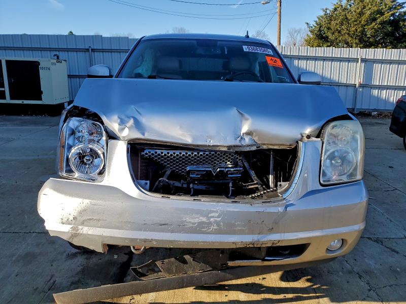 Photo 5 from auction – 2010 GMC YUKON DENA with VIN 1GKUKEEF7AR162893