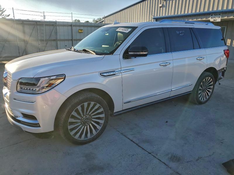 LINCOLN NAVIGATOR 2018 with VIN 5LMJJ2HT7JEL13801 - Photo from auction