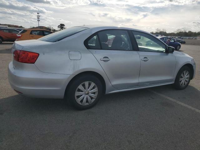 Photo 3 from auction – 2014 VOLKSWAGEN JETTA BASE with VIN 3VW2K7AJ0EM430812
