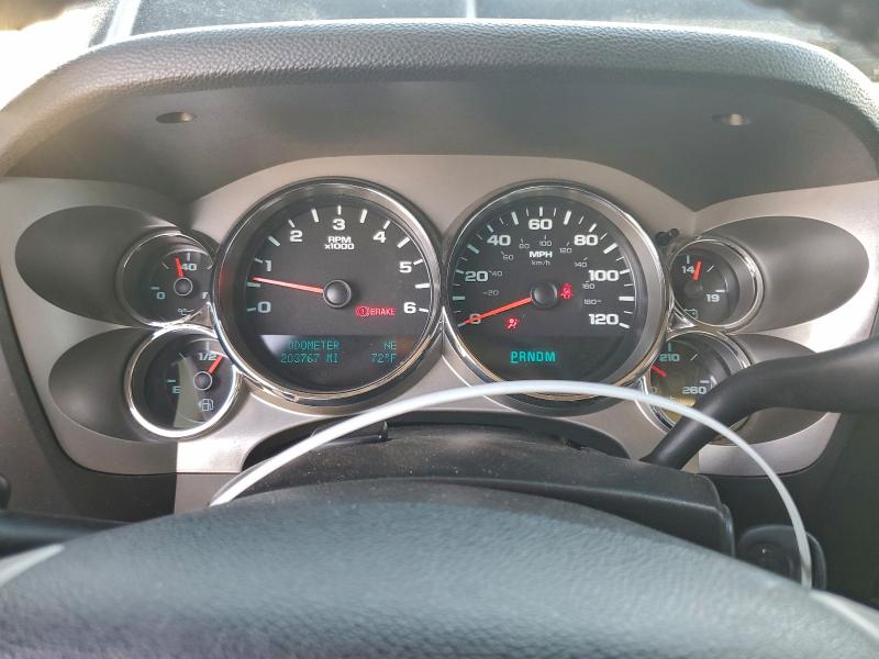 Photo 9 from auction – 2010 CHEVROLET SILVERADO with VIN 1GCSCSE07AZ101327