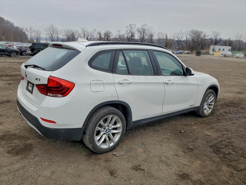 Photo 3 from auction – 2015 BMW X1 XDRIVE2 with VIN WBAVL1C52FVY30160