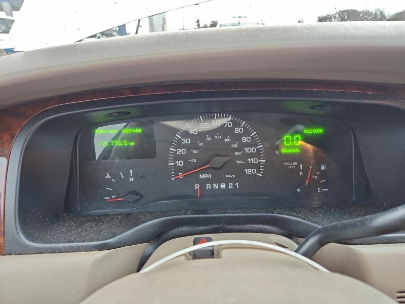 Photo 9 from auction – 2000 LINCOLN TOWN CAR E with VIN 1LNHM81W7YY869664