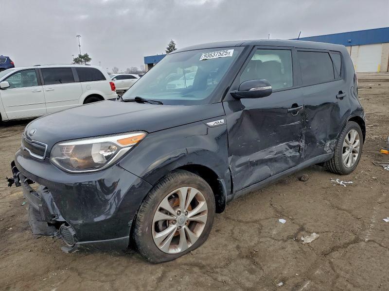 KIA SOUL + 2014 with VIN KNDJP3A53E7081487 - Photo from auction