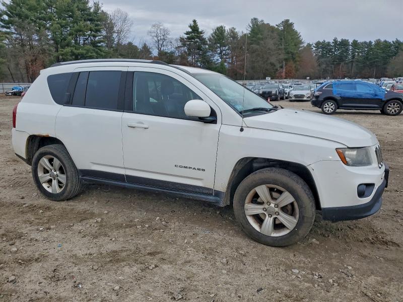 Photo 4 from auction – 2016 JEEP COMPASS LA with VIN 1C4NJDEB6GD674449