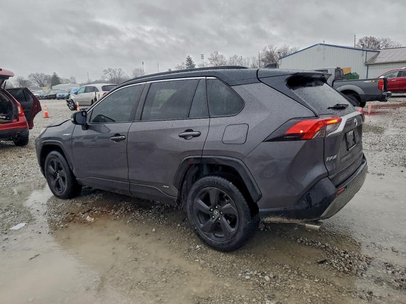 Photo 2 from auction – 2019 TOYOTA RAV4 XSE with VIN JTMEWRFV2KJ017438