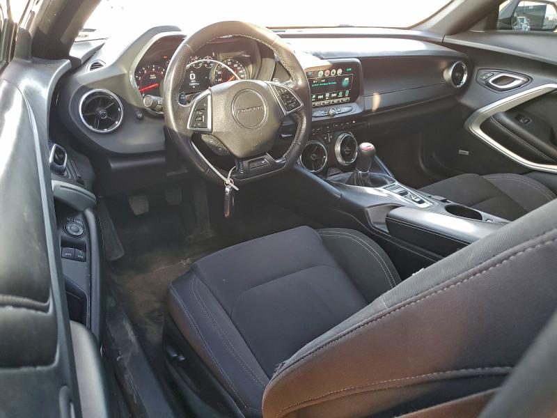 Photo 8 from auction – 2017 CHEVROLET CAMARO SS with VIN 1G1FE1R79H0105464