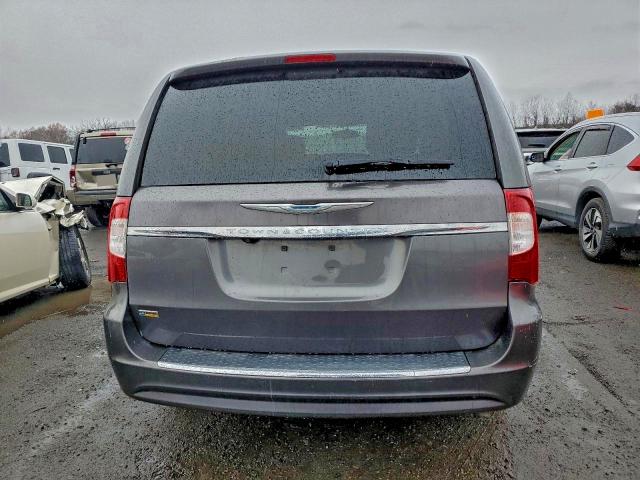 Photo 6 from auction – 2016 CHRYSLER TOWN & COU with VIN 2C4RC1BG5GR281453