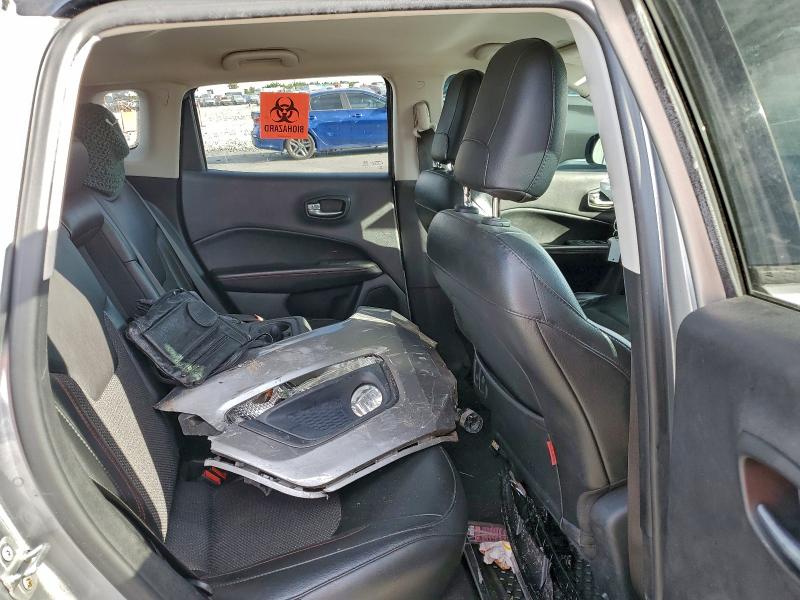 Фото 11 с аукциона – 2020 JEEP COMPASS TR с VIN 3C4NJDDB7LT184270