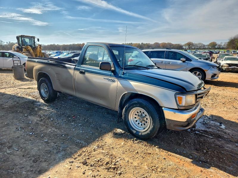 Photo 4 from auction – 1993 TOYOTA T100 with VIN JT4VD10A4P0003969