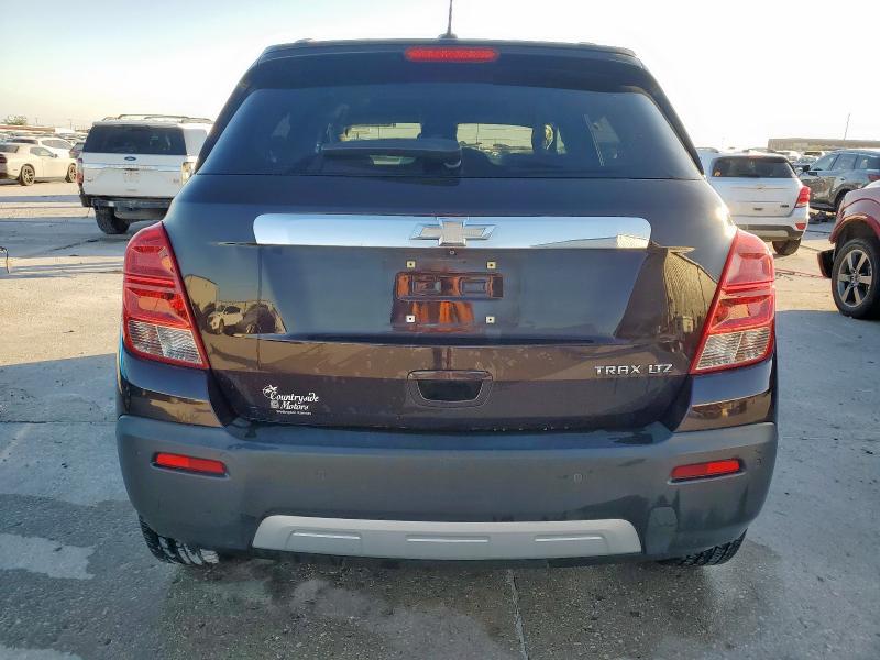 Photo 6 from auction – 2016 CHEVROLET TRAX LTZ with VIN KL7CJMSB1GB755329