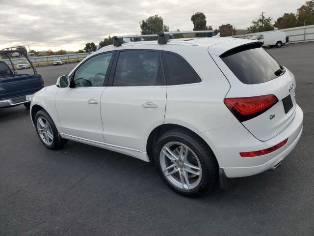 Photo 2 from auction – 2017 AUDI Q5 PREMIUM with VIN WA1L2AFP1HA024180