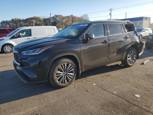 TOYOTA HIGHLANDER 2021 with VIN 5TDFZRBH3MS104931 - Photo from auction