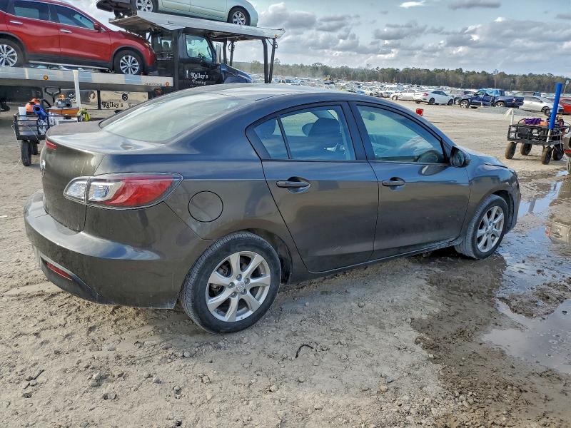 Photo 3 from auction – 2010 MAZDA 3 I with VIN JM1BL1SG1A1326479