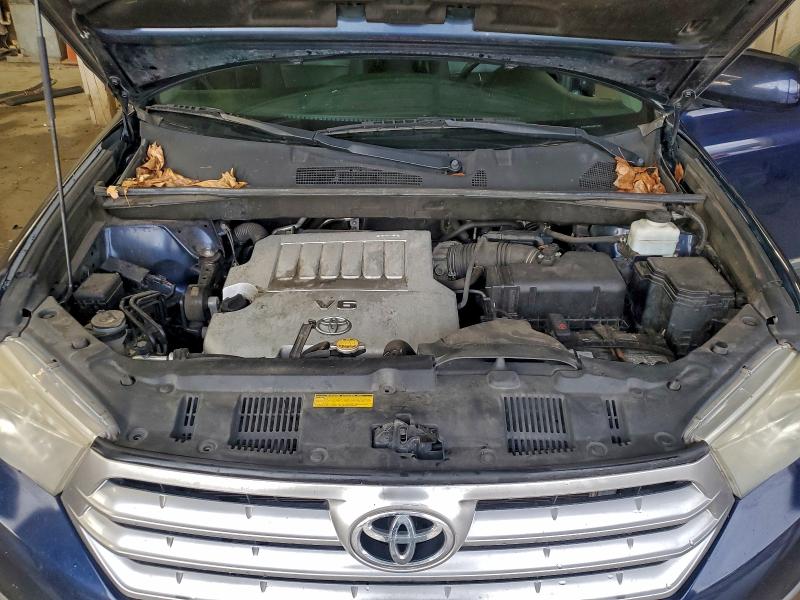 Photo 12 from auction – 2012 TOYOTA HIGHLANDER with VIN 5TDZK3EHXCS070334