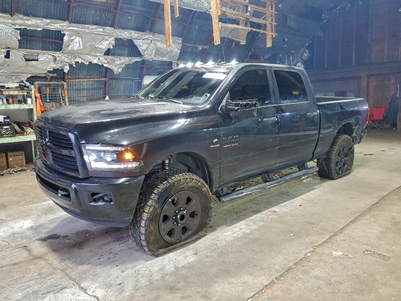 RAM 2500 SLT 2016 con VIN 3C6UR5DLXGG333375 - Foto de la subasta