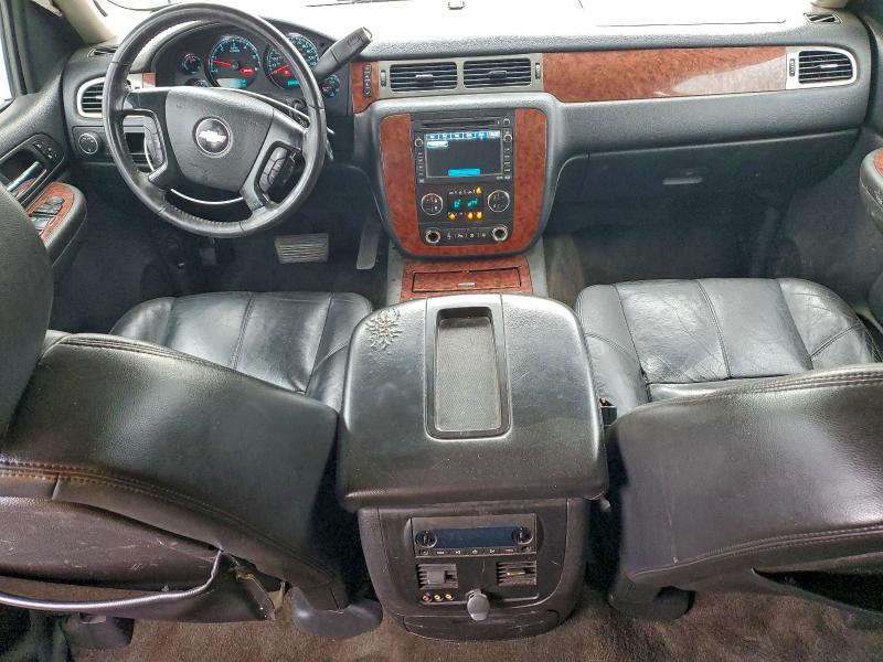 Photo 8 from auction – 2008 CHEVROLET AVALANCHE with VIN 3GNEC12078G193035
