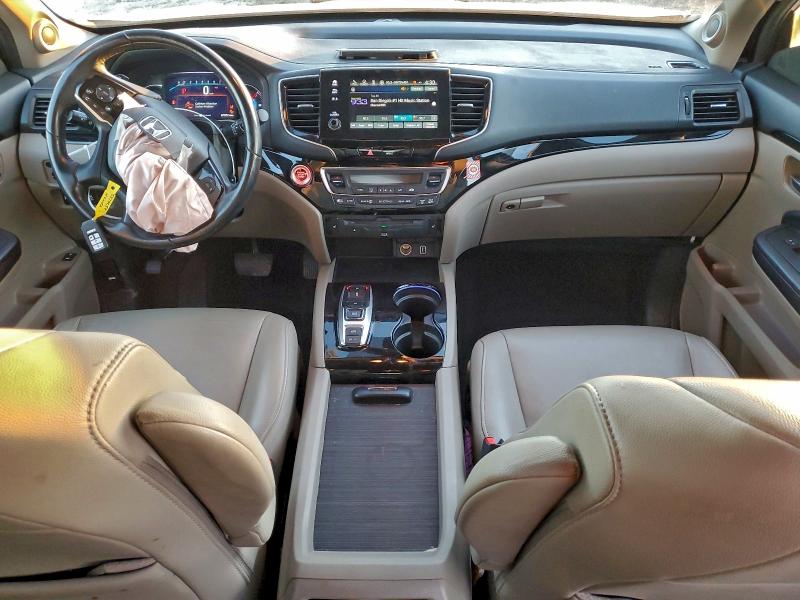 Photo 8 from auction – 2019 HONDA PILOT TOUR with VIN 5FNYF6H69KB009605