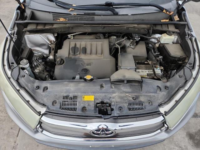 Photo 12 from auction – 2015 TOYOTA HIGHLANDER with VIN 5TDBKRFH4FS146296