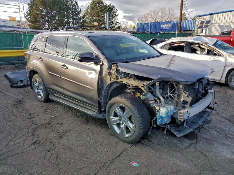 Photo 4 from auction – 2015 TOYOTA HIGHLANDER with VIN 5TDDKRFH9FS108250