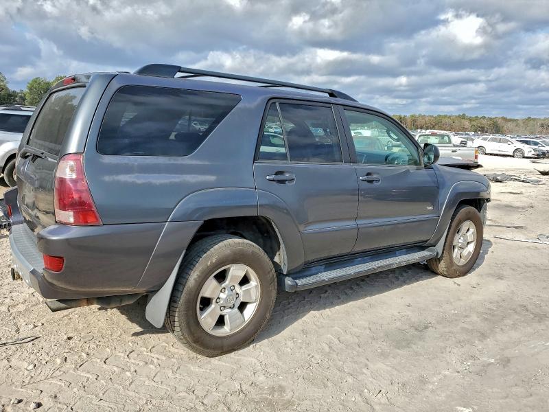 Photo 3 from auction – 2004 TOYOTA 4RUNNER SR with VIN JTEZU14R740019236