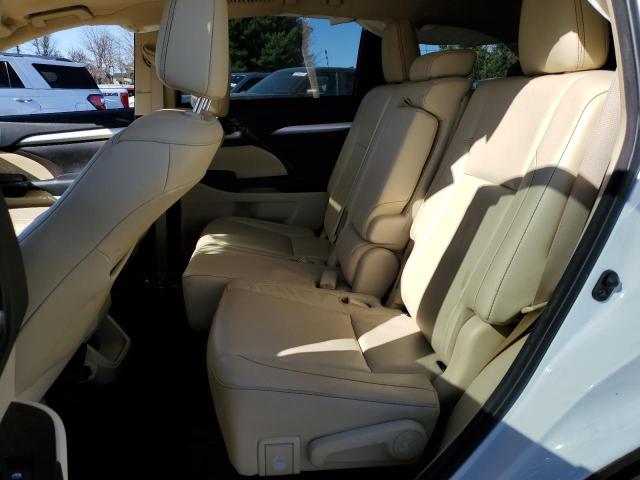 Photo 11 from auction – 2017 TOYOTA HIGHLANDER with VIN 5TDJGRFH6HS027682