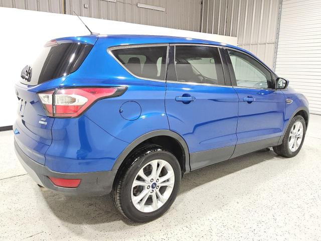 Photo 3 from auction – 2017 FORD ESCAPE SE with VIN 1FMCU9GD9HUB97734