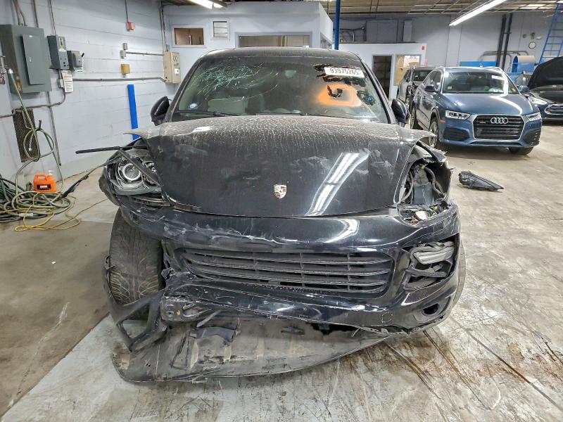 Photo 5 from auction – 2017 PORSCHE CAYENNE with VIN WP1AA2A2XHKA80726