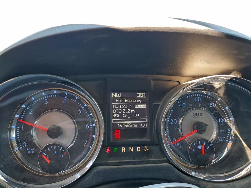 Photo 9 from auction – 2014 CHRYSLER TOWN & COU with VIN 2C4RC1CG6ER423014