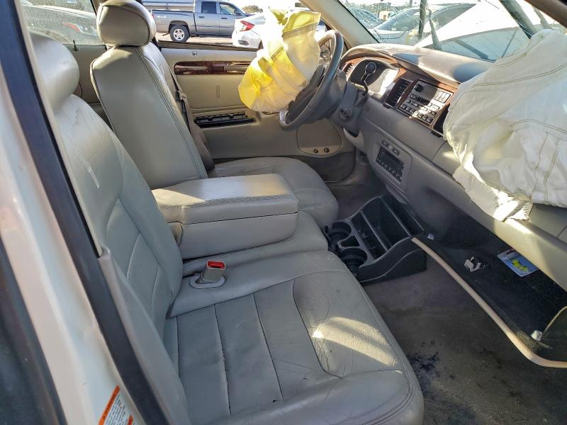 Photo 7 from auction – 2000 LINCOLN TOWN CAR E with VIN 1LNHM81W6YY837059