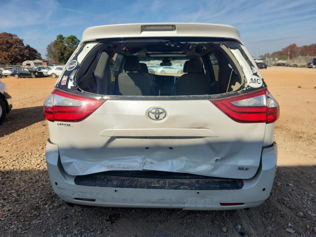 Photo 6 from auction – 2015 TOYOTA SIENNA XLE with VIN 5TDYK3DC0FS690129