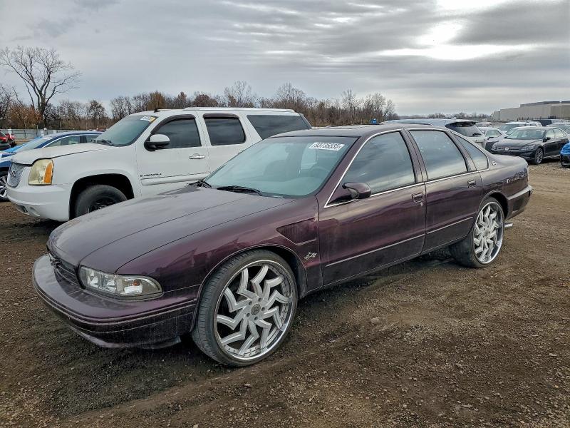 CHEVROLET CAPRICE / 1995 with VIN 1G1BL52P8SR170010 - Photo from auction