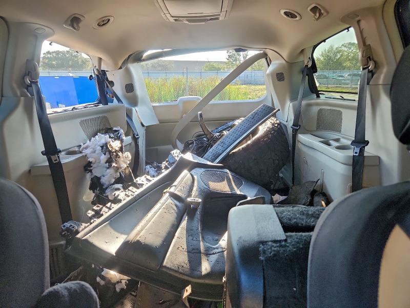 Photo 10 from auction – 2013 CHRYSLER TOWN & COU with VIN 2C4RC1BG6DR778507