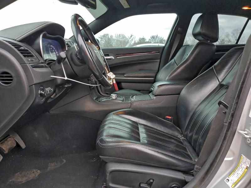 Фото 7 с аукциона – 2021 CHRYSLER 300 с VIN 2C3CCABG7MH525552