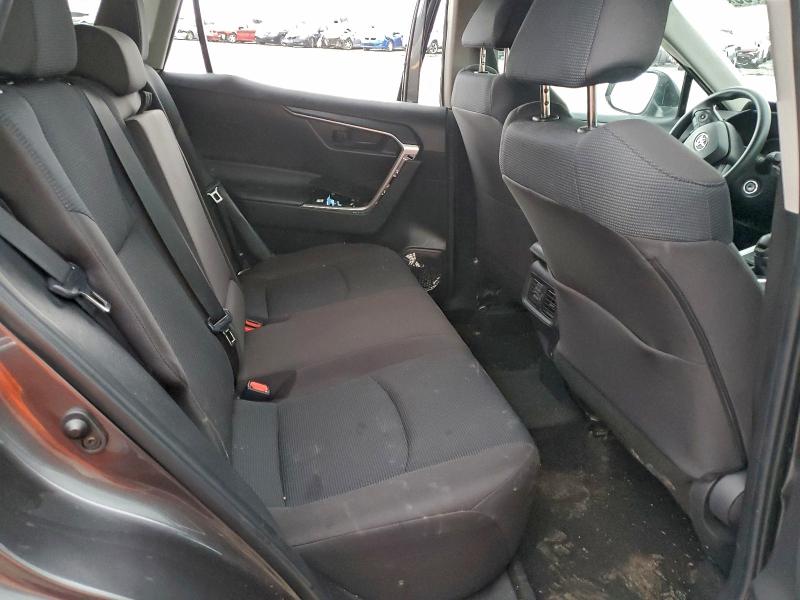 Photo 11 from auction – 2022 TOYOTA RAV4 LE with VIN 2T3F1RFVXNC318260