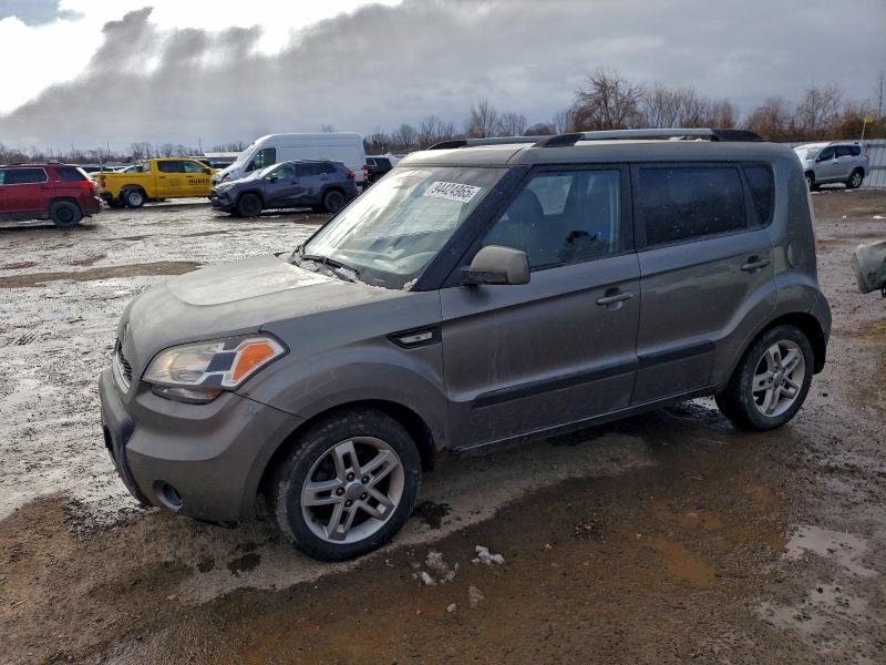 KIA SOUL + 2011 with VIN KNDJT2A22B7253581 - Photo from auction
