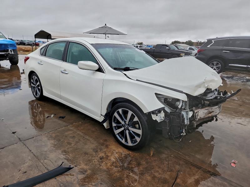 Photo 4 from auction – 2017 NISS ALTIMA with VIN 1N4AL3AP9HC262284