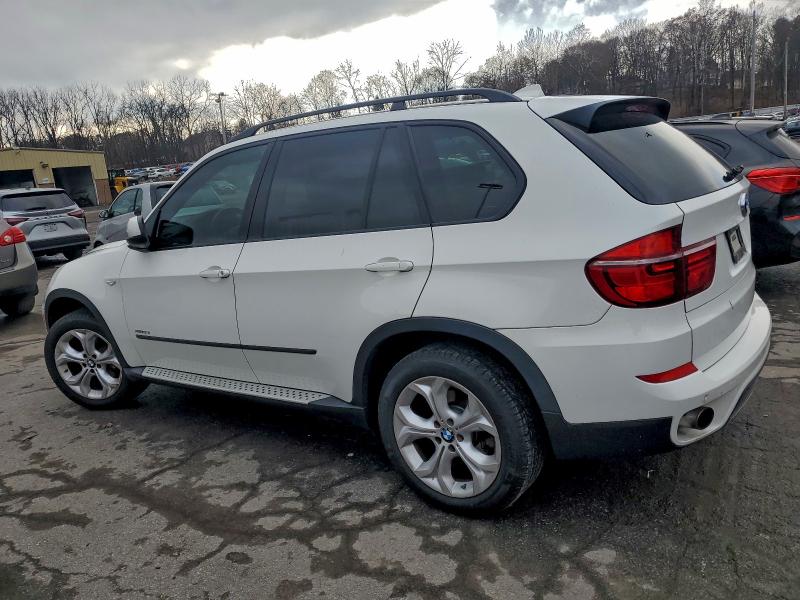 Photo 2 from auction – 2012 BMW X5 XDRIVE3 with VIN 5UXZV4C50CL757358