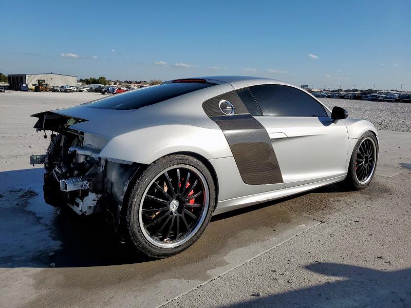 Photo 3 from auction – 2011 AUDI R8 with VIN WUAAUAFG7BN001335