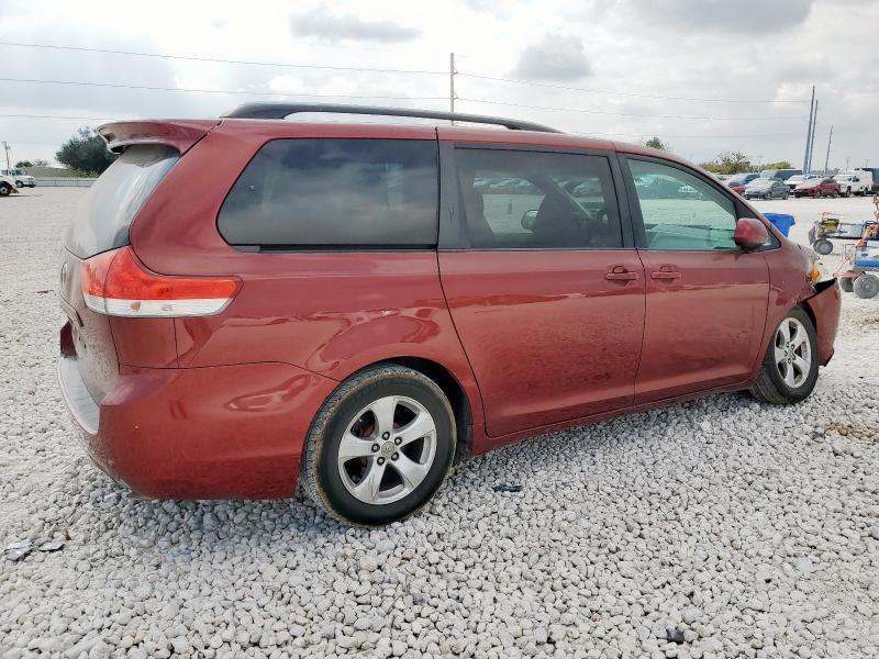 Photo 3 from auction – 2011 TOYOTA SIENNA LE with VIN 5TDKK3DC7BS076694