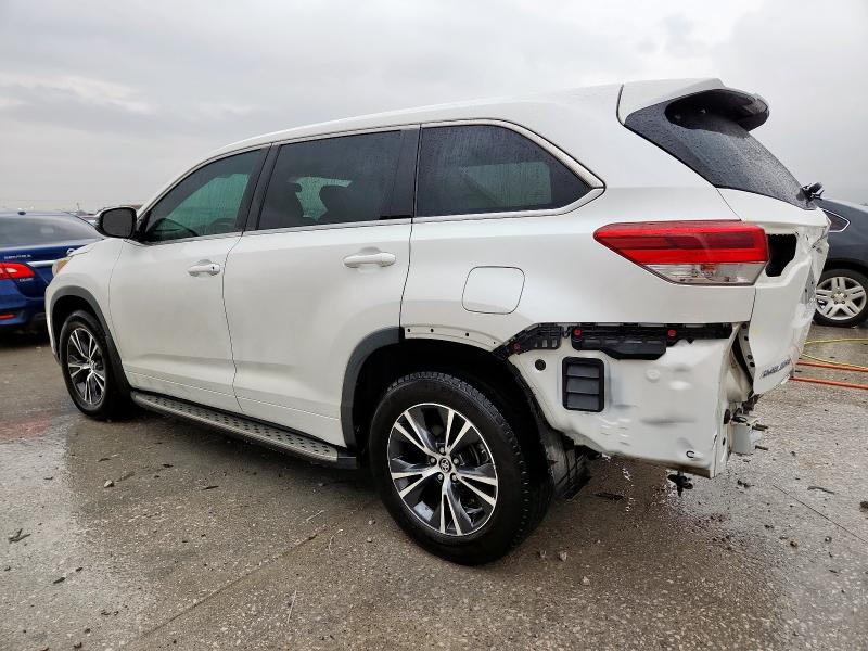 Photo 2 from auction – 2017 TOYOTA HIGHLANDER with VIN 5TDZZRFH6HS201053
