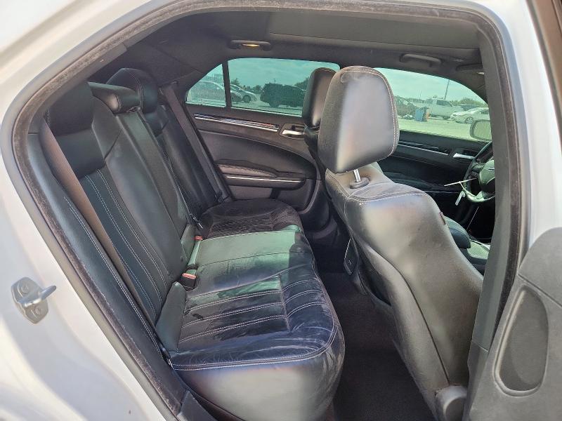 Photo 10 from auction – 2018 CHRYSLER 300 S with VIN 2C3CCABG3JH245123
