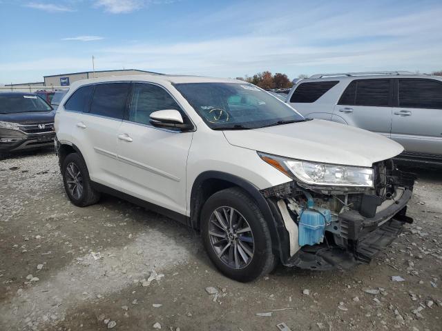 Photo 4 from auction – 2019 TOYOTA HIGHLANDER with VIN 5TDJZRFH6KS591432