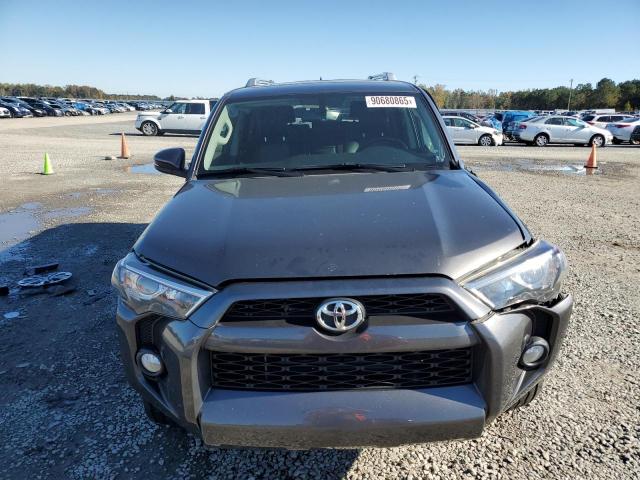 Photo 5 from auction – 2018 TOYOTA 4RUNNER SR with VIN JTEZU5JR4J5180962
