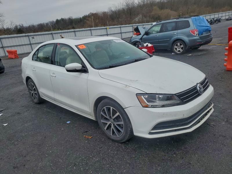 Photo 4 from auction – 2017 VOLKSWAGEN JETTA SE with VIN 3VWDB7AJ6HM313202