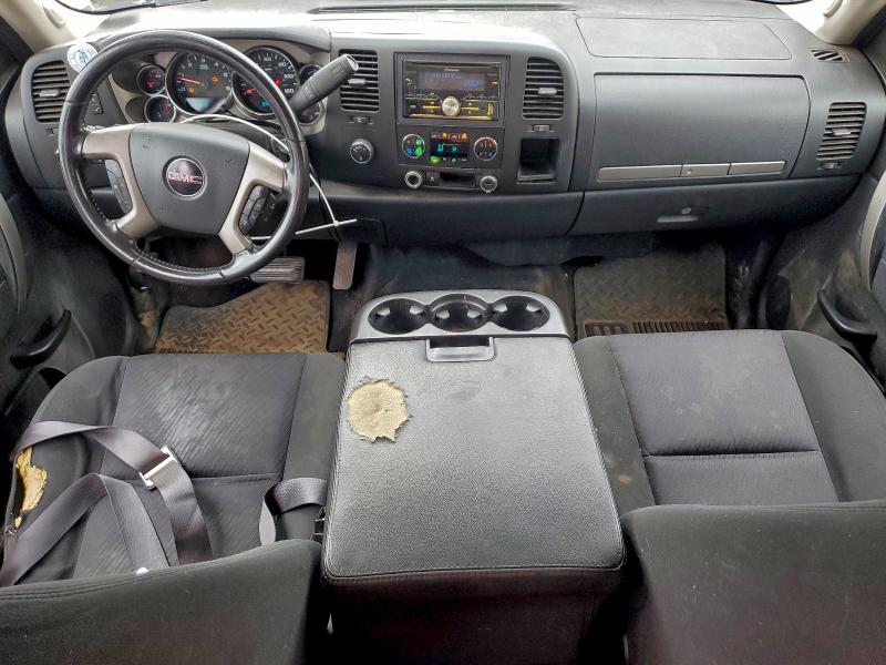 Photo 8 from auction – 2011 GMC SIERRA K15 with VIN 1GTR2VE37BZ306953