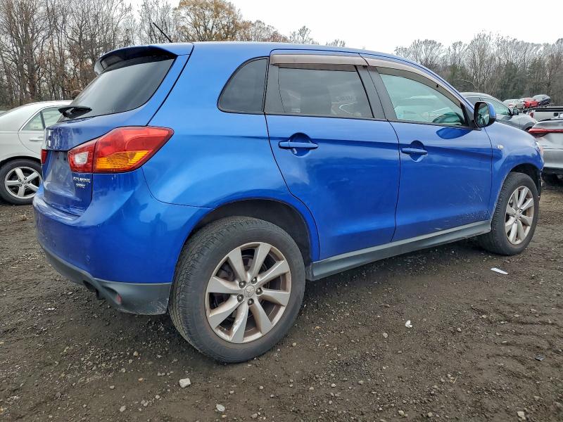Photo 3 from auction – 2015 MITSUBISHI OUTLANDER with VIN 4A4AR3AU6FE040715