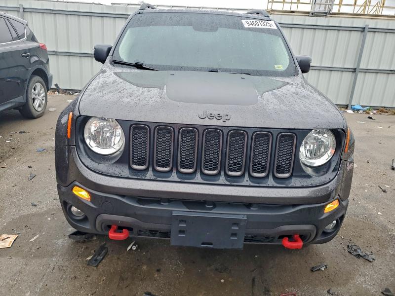 Photo 5 from auction – 2017 JEEP RENAGADE with VIN ZACCJBCB0HPF94162