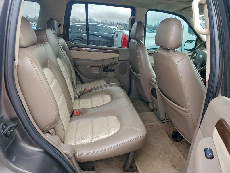 Photo 11 from auction – 2005 FORD EXPLORER E with VIN 1FMZU74K85UB26649
