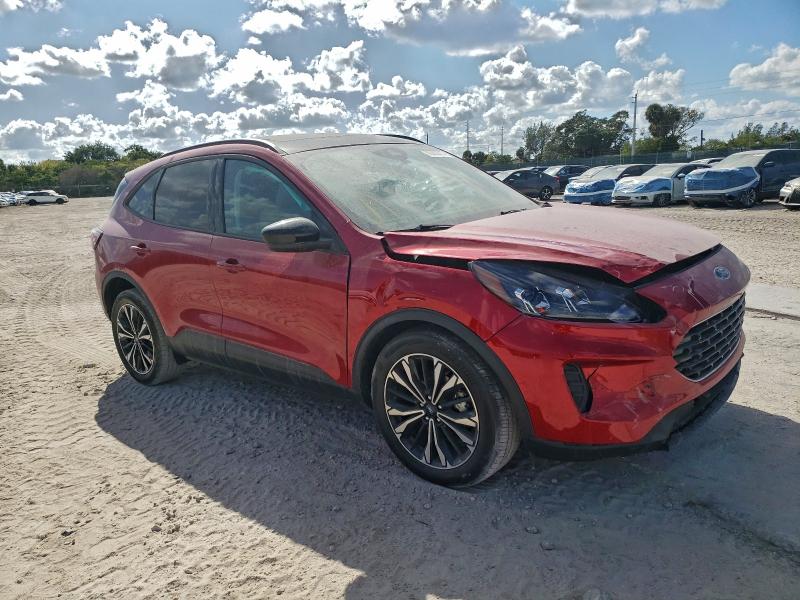 Photo 4 from auction – 2022 FORD ESCAPE SE with VIN 1FMCU0BZ7NUA09027